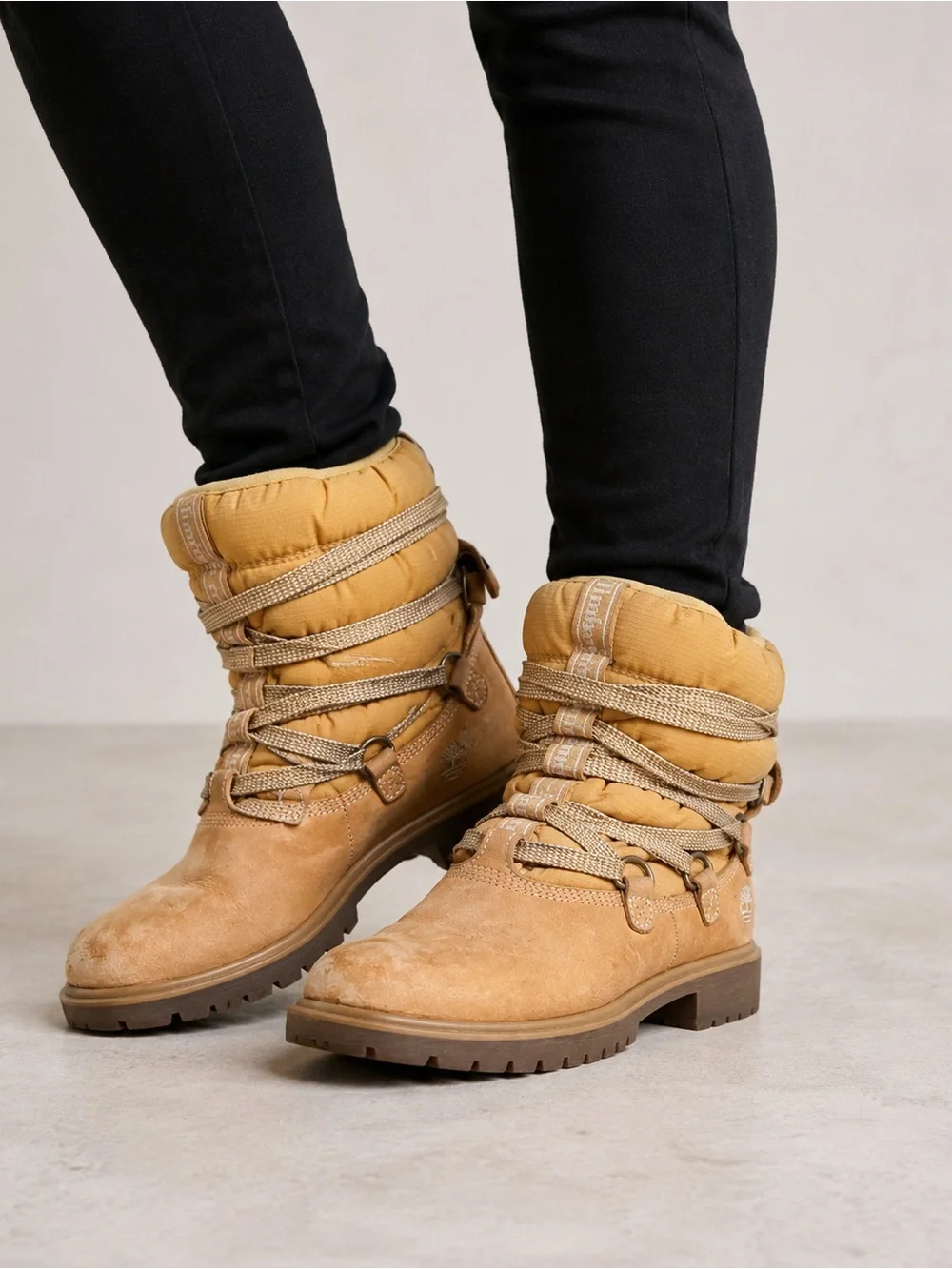 Timberland Women’s Puffer Boots Size 6 Wheat Sherpa Lined Waterproof Lace Up